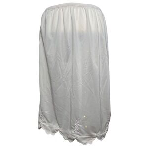 Vintage Scalloped Embroidered Half‎ Slip Skirt Pale Pink Coquette Chic Romantic